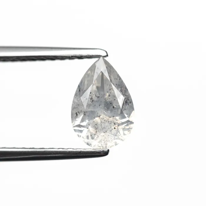 108ct 825x570x374mm Pear Brilliant 2546507 Misfit Diamonds Earrings