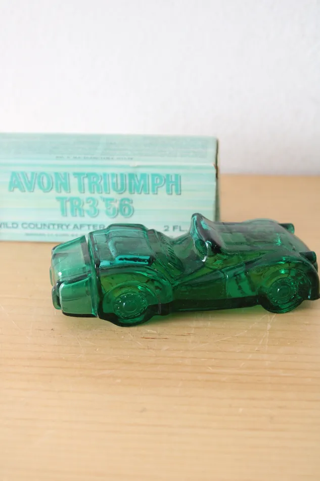 Avon Triumph TR356 Wild Country After Shave Avon Earrings