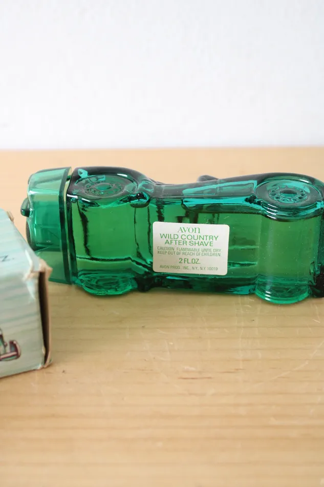 Avon Triumph TR356 Wild Country After Shave Avon Earrings