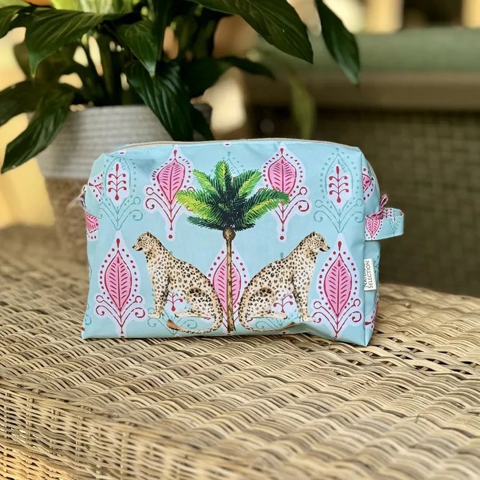 Earrings Leo Toiletry Bag NATURAL SELECTION