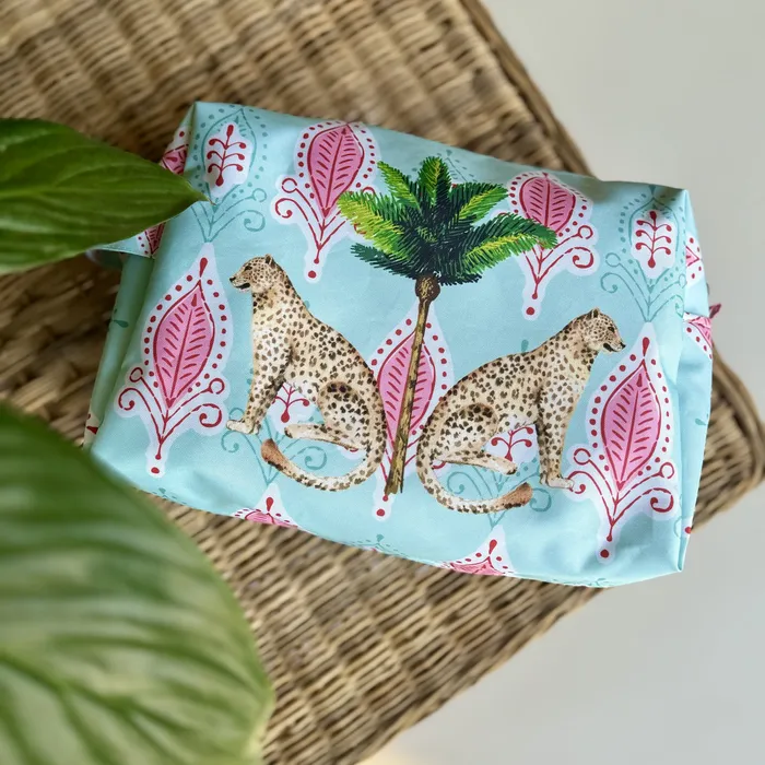 Earrings Leo Toiletry Bag NATURAL SELECTION