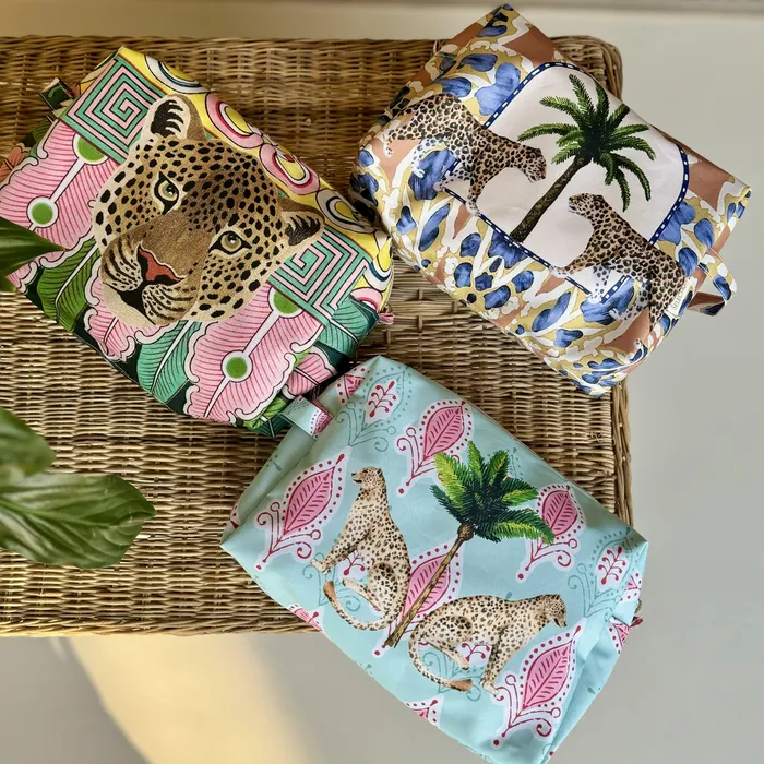 Earrings Leo Toiletry Bag NATURAL SELECTION