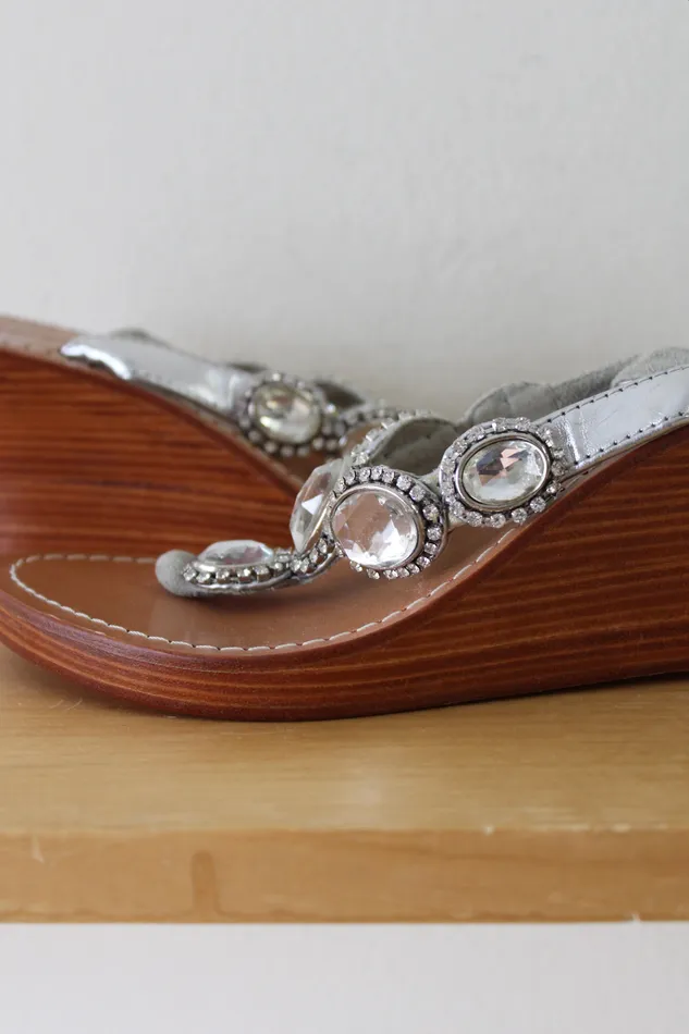 Earrings Mystique Boutique Embellished Jewels Wedge Sandals Flip Flops Size 9 Mystic