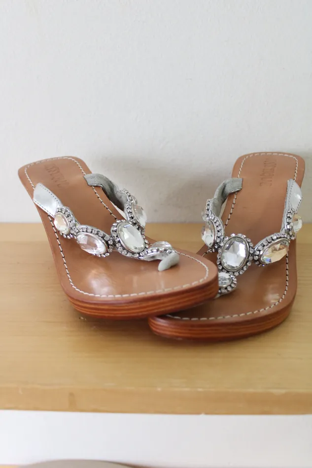 Earrings Mystique Boutique Embellished Jewels Wedge Sandals Flip Flops Size 9 Mystic