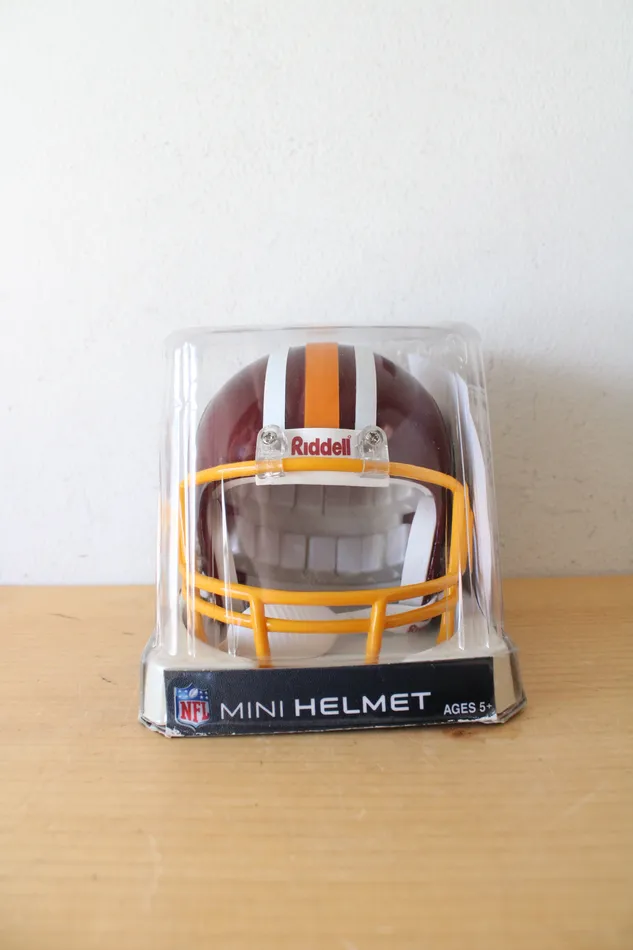 Earrings NFL Riddell Washington Redskins Signed Evan Royster Mini Helmet NFL