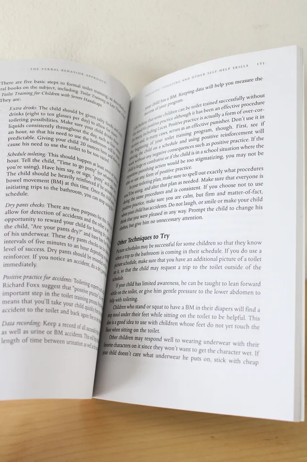Earrings The Verbal Behavior Approach How To Teach Children With Autism Related Disorders By Dr Mary Lynch Barbara Jubilee Thrift