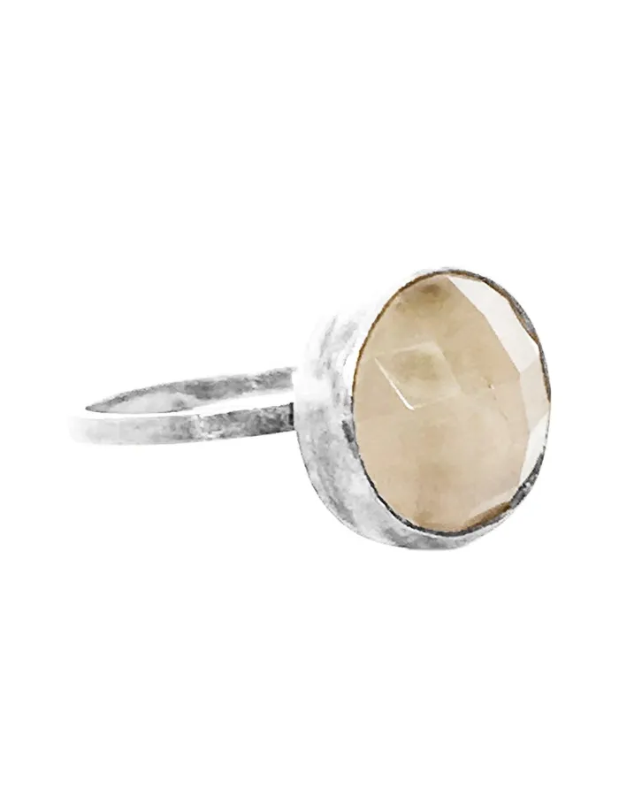 Erika Pea Rings Euge Round Ring