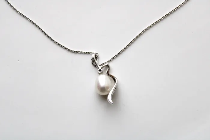 Genuine Pearl Sterling Silver Pendant Necklace Jubilee Thrift Necklaces