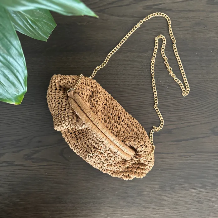 iszi ONLINE Natural Straw Cross Body Bag Necklaces