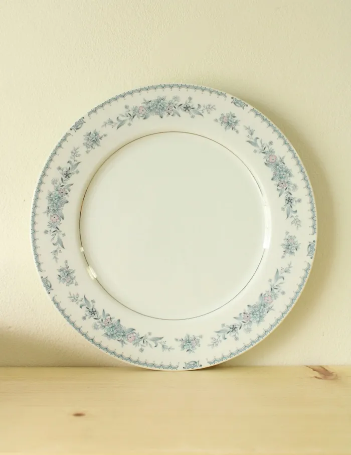 Jubilee Thrift Earrings Fine China Society Harmony 5217 13 Serving Plate