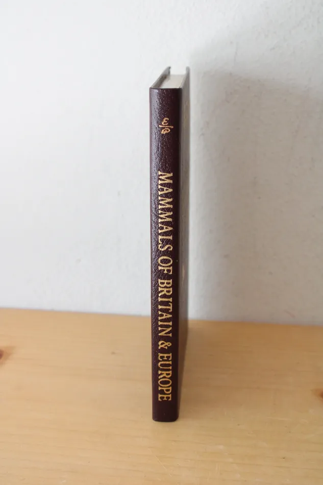 Necklaces Easton Press Roger Tory Peterson Field Guide Mammals Of Brittan And Europe Easton Press