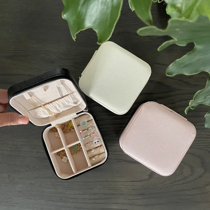 Necklaces iszi ONLINE Jewellery Box Black Pink and Cream