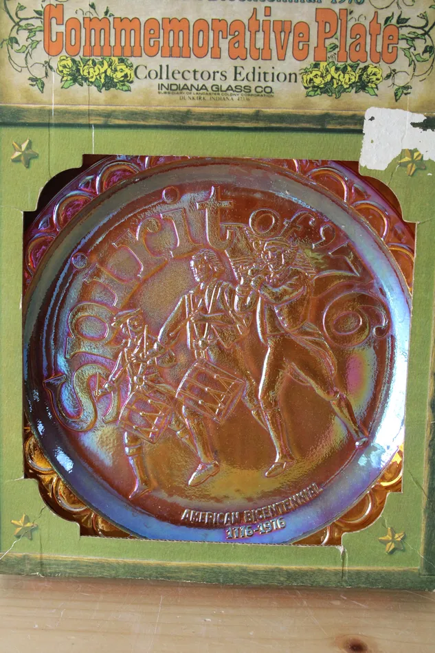 Necklaces Jubilee Thrift American Bicentennial Spirit of 76 Commemorative Gold Carnival Glass Plate Necklaces Jubilee Thrift American Bicentennial Spirit of 76 Commemorative Gold Carnival Glass Plate
