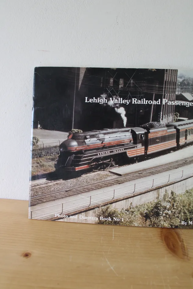 Necklaces Jubilee Thrift Lehigh Valley Railroad Passenger Cars By M Mickey and D Warfel
