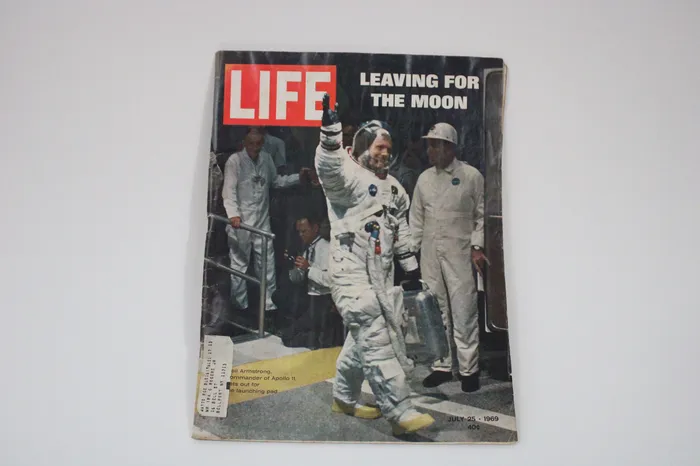 Necklaces Jubilee Thrift LIFE Magazine LEAVING FOR THE MOON July 25 1969 Back Issue Necklaces Jubilee Thrift LIFE Magazine LEAVING FOR THE MOON July 25 1969 Back Issue