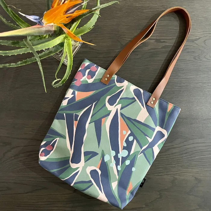 Necklaces Leather and Fabric Tote Bags HJT