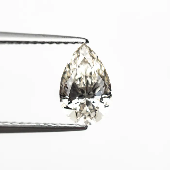 Necklaces Misfit Diamonds Light Champagne Brilliant Diamond 101ct Pear