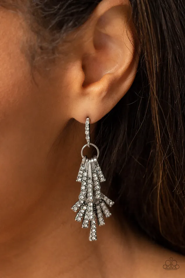Necklaces Paparazzi Accessories Fan of Glam White