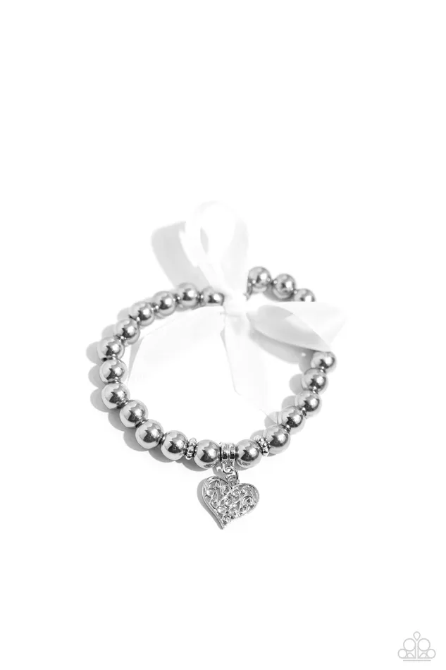 Necklaces Prim and Pretty Silver Paparazzi Accessories