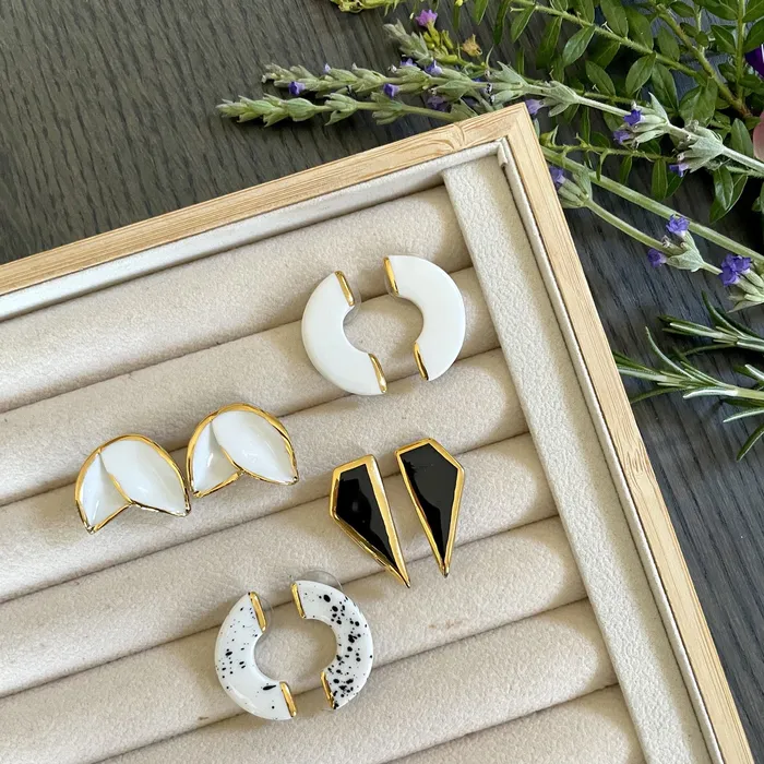 NINA BOSCH Earrings Arch Porcelain Earrings Nguni and Gold