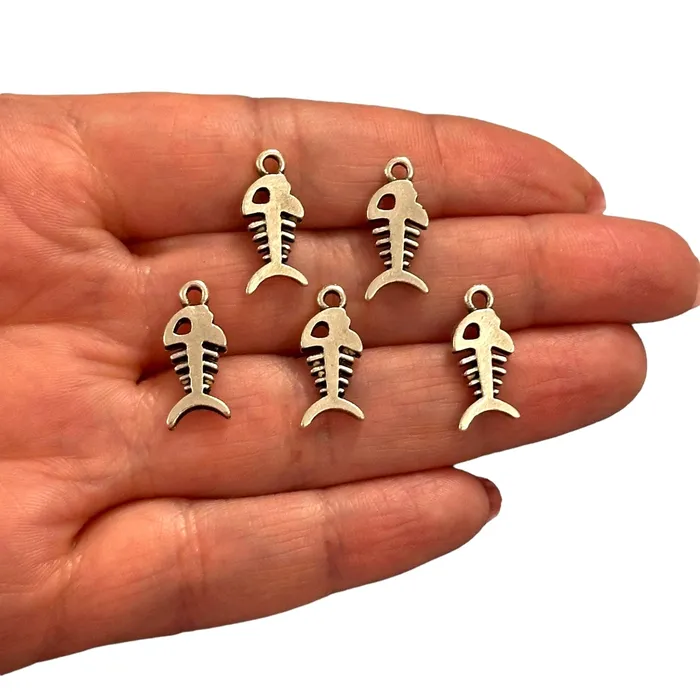 Peppy Beads Earrings Antique Silver Plated Fish Bone Charms Silver Cat Collection Charms 5 pcs in a pack Peppy Beads Earrings Antique Silver Plated Fish Bone Charms Silver Cat Collection Charms 5 pcs in a pack