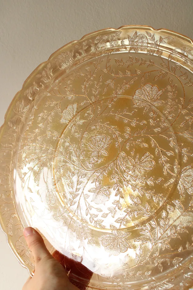 PreStyled Sets Jeanette Jeanette Glass Iridescent Flora Gold Louisa Glass Platter 135
