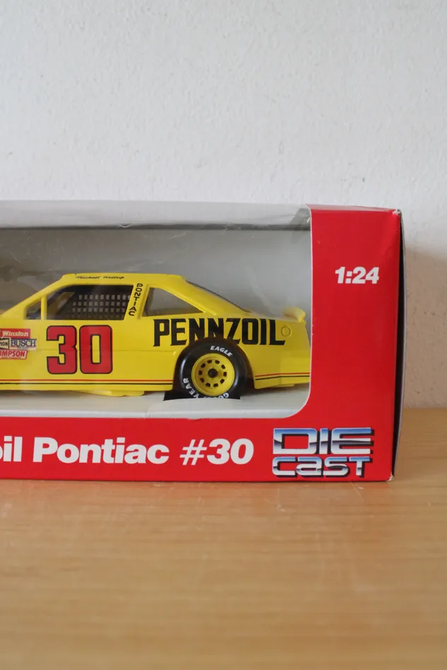 Revell Earrings Revell Die Cast Pennzoil Pontiac 30 Collectable Car