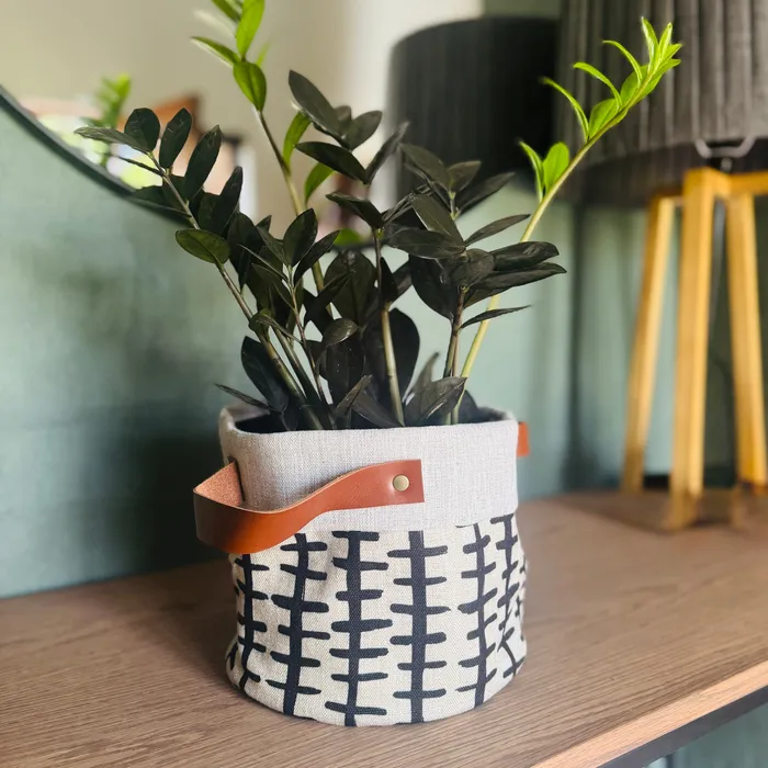 Soft Pot with Leather Handles Nola and La Serano HJT Necklaces