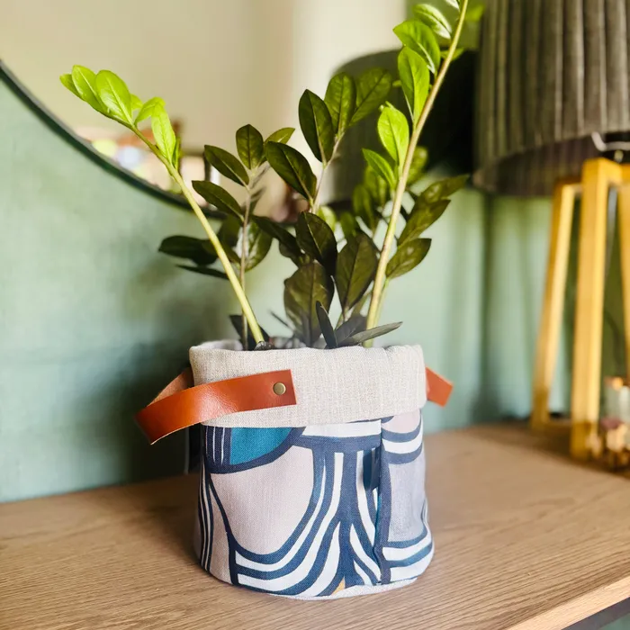 Soft Pot with Leather Handles Nola and La Serano HJT Necklaces