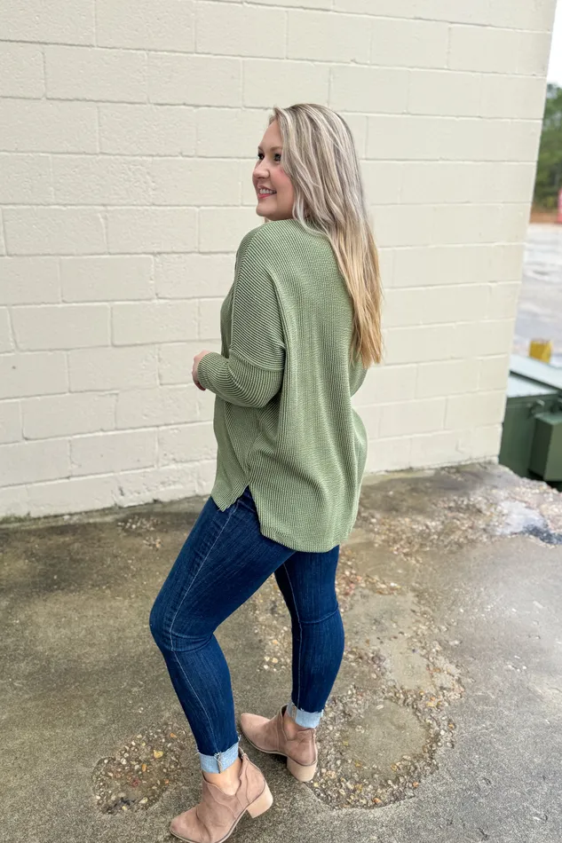 Steady Heart Ribbed Top Green BE Stage Necklaces